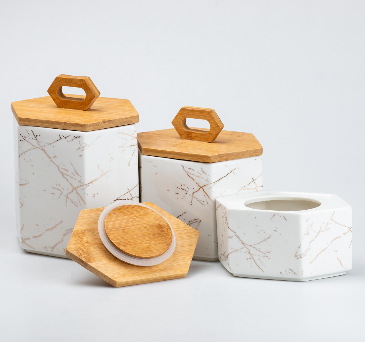 Набір банок для сипучих продуктів 3 шт 19 см *16 см* 11.5 см білий