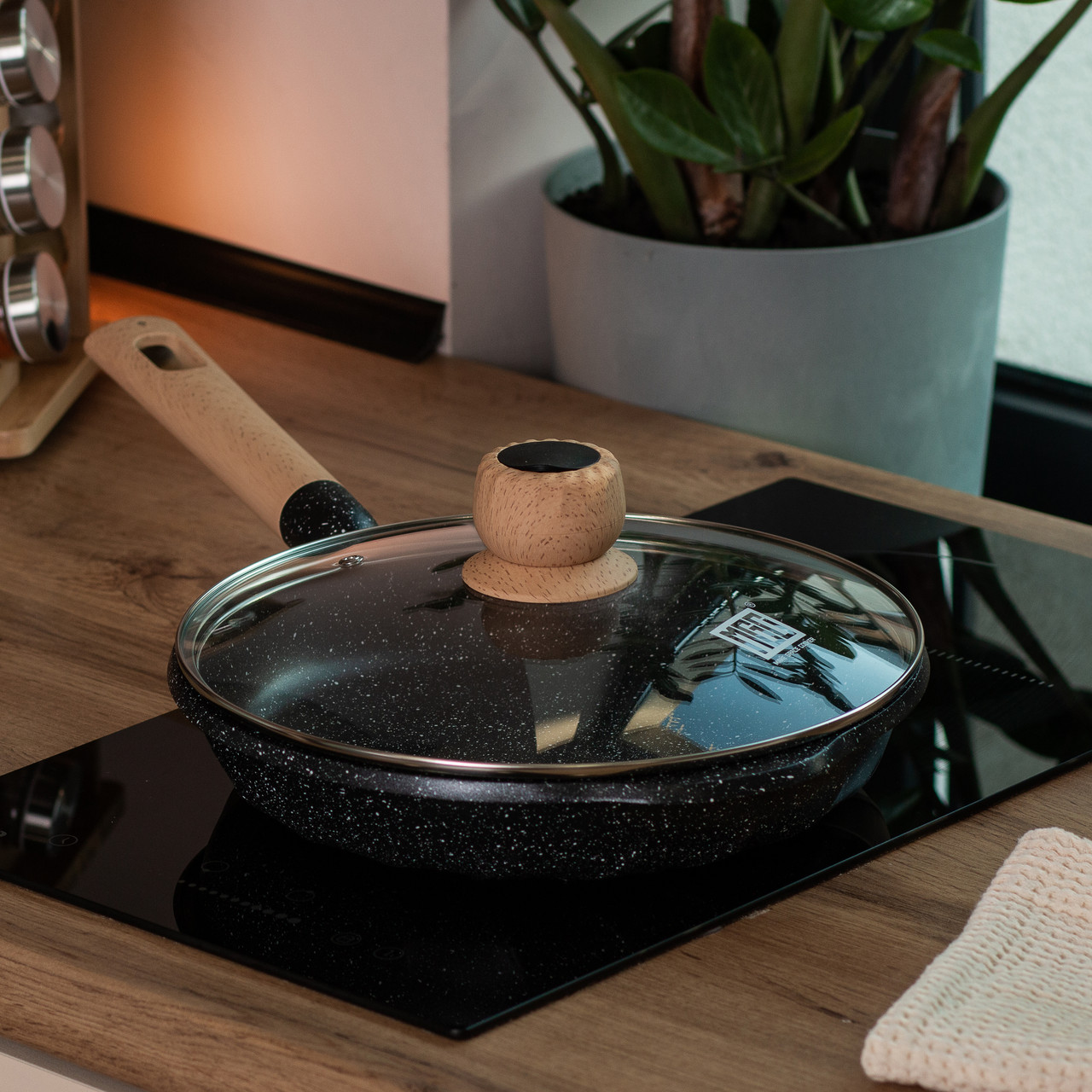 Алюмінієва сковорода 2,2 л з мармуровим антипригарним покриттям Ø 26 см MGC Black