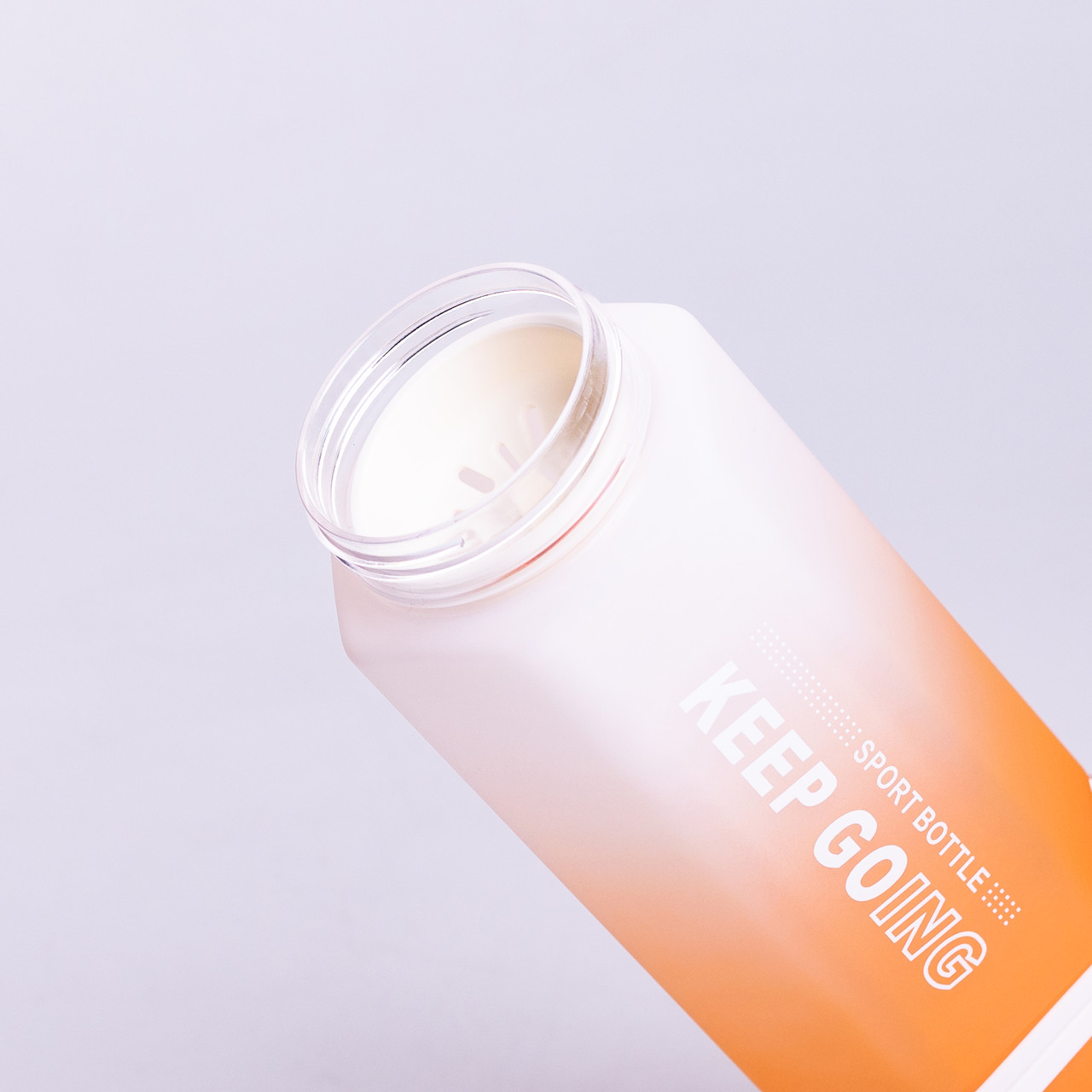 Пляшка для води Keep Going 650 мл з наклейками  біла