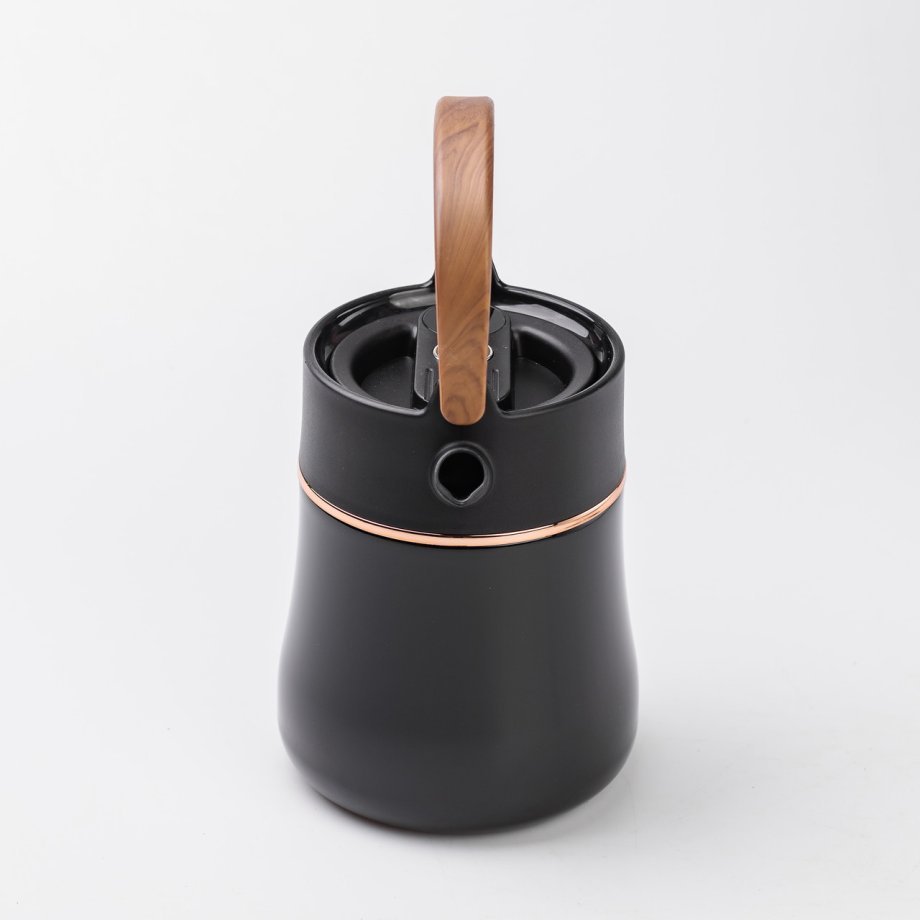 Чайник термос із датчиком температури та вакуумною ізоляцією 700 мл чорний