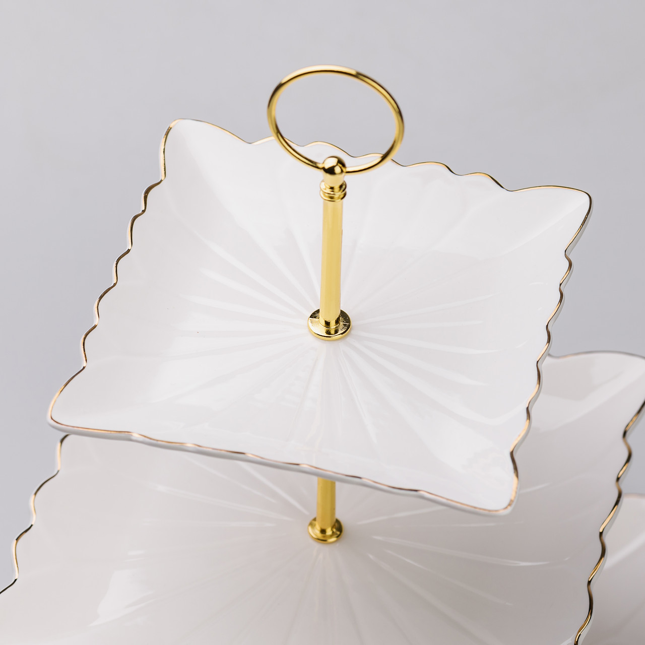 Етажерка для фруктів і десертів 3- ярусна квадратна, біла