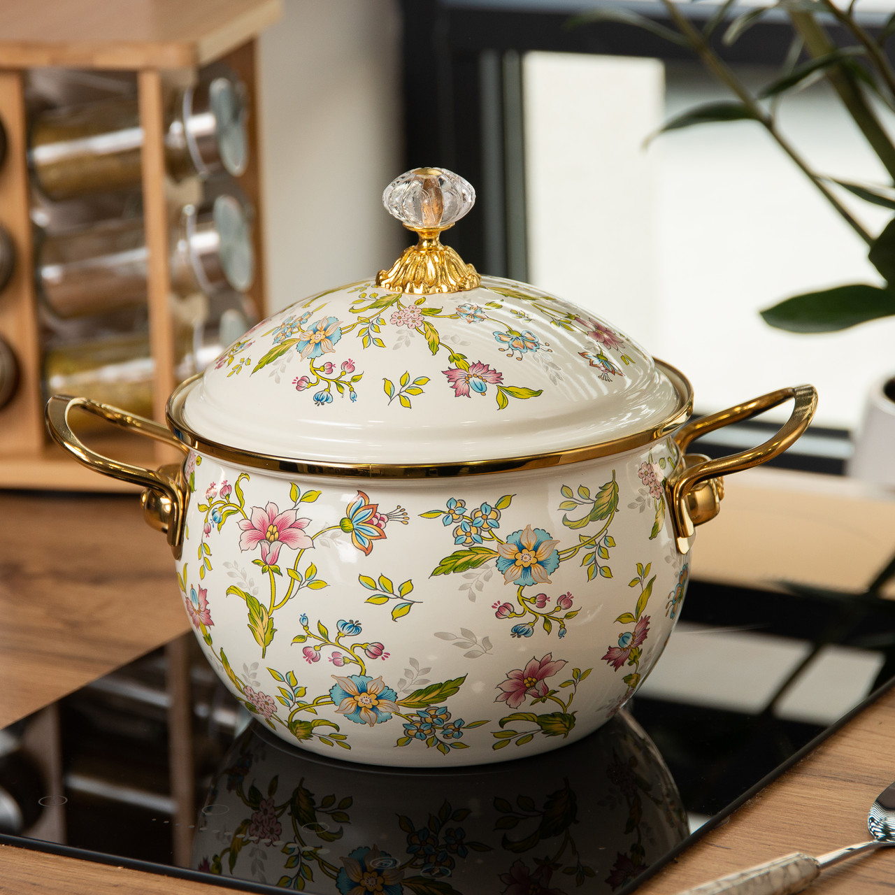 Емальована каструля об'ємом 3 літри