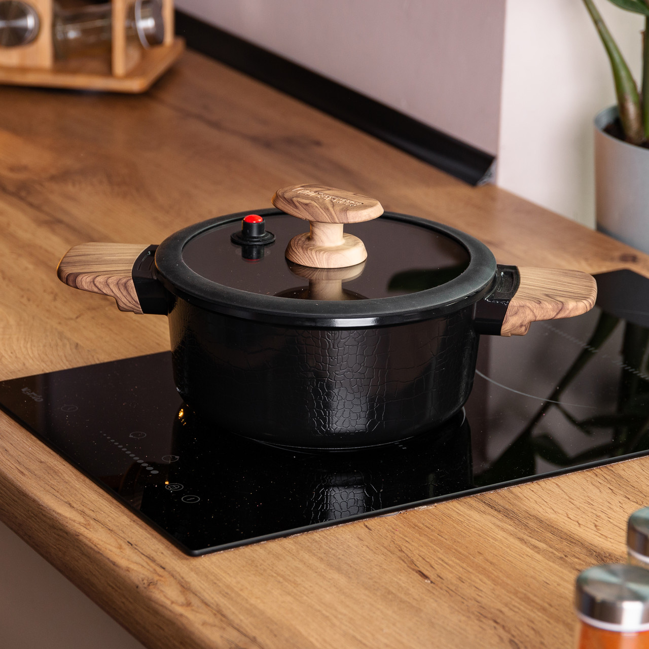 Алюмінієва каструля з керамічним покриттям антипригарним 2 л Ø 20 см чорний MGC