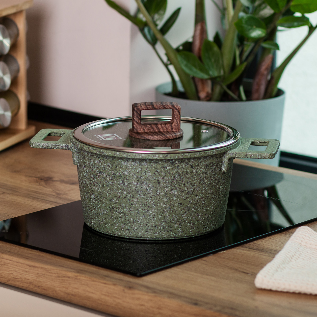 Алюмінієва каструля об'ємом 3 літри з кришкою Ø 20 (см), з антипригарним покриттям MGC