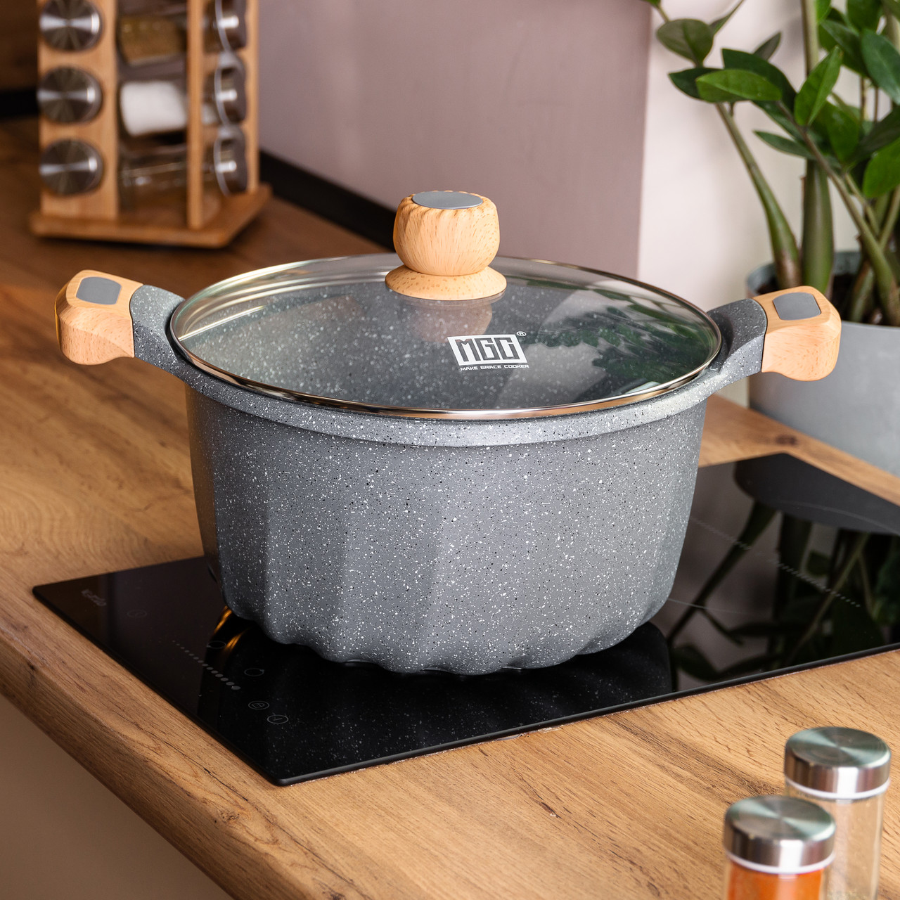 Велика алюмінієва каструля об&apos;ємом 11 літрів з антипригарною кришкою Ø32 см