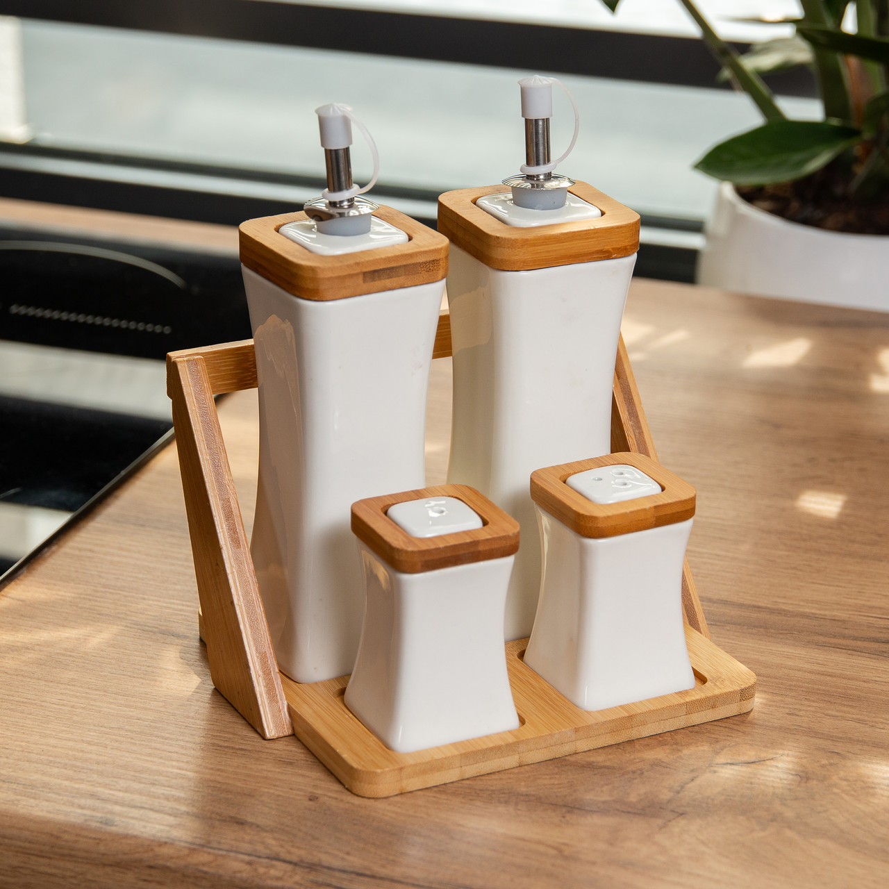 Набір для спецій керамічний 4 предмети на бамбуковій підставці