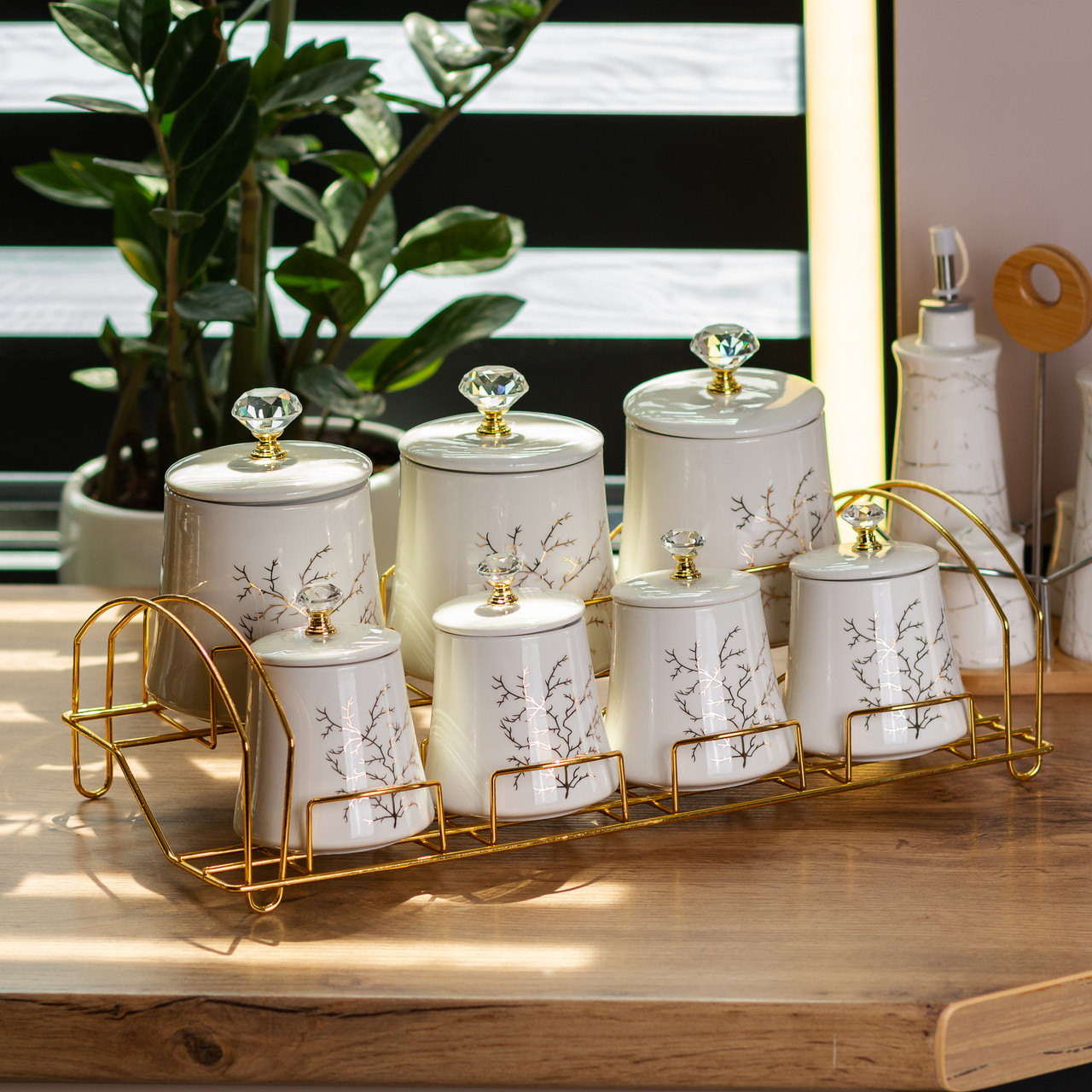 Набір для спецій 4 шт по 250 мл і 3 шт по 550 мл на металевій підставці