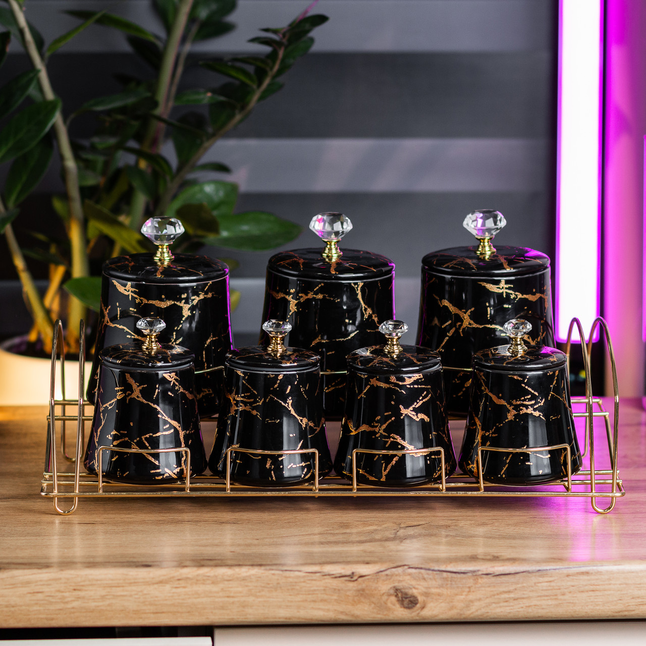 Набір для спецій 4 шт по 250 мл і 3 шт по 550 мл на металевій підставці чорний