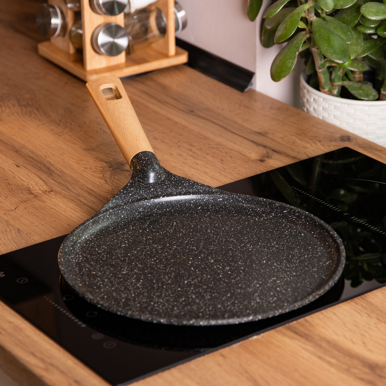 Алюмінієва млинцева сковорода з мармуровим антипригарним покриттям Ø 22 см, товсте дно MGC Black