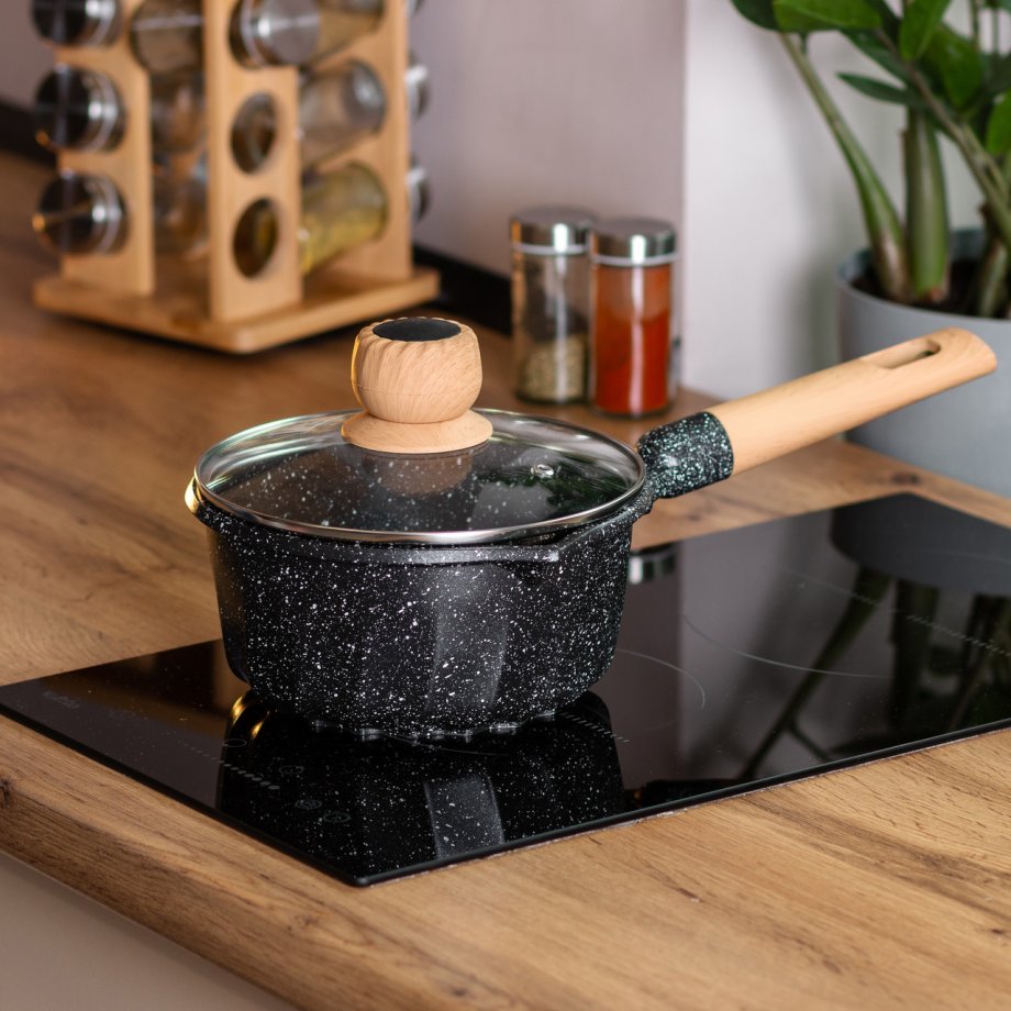 Сотейник з антипригарним покриттям 2,9 л з товстим дном Ø 18 см