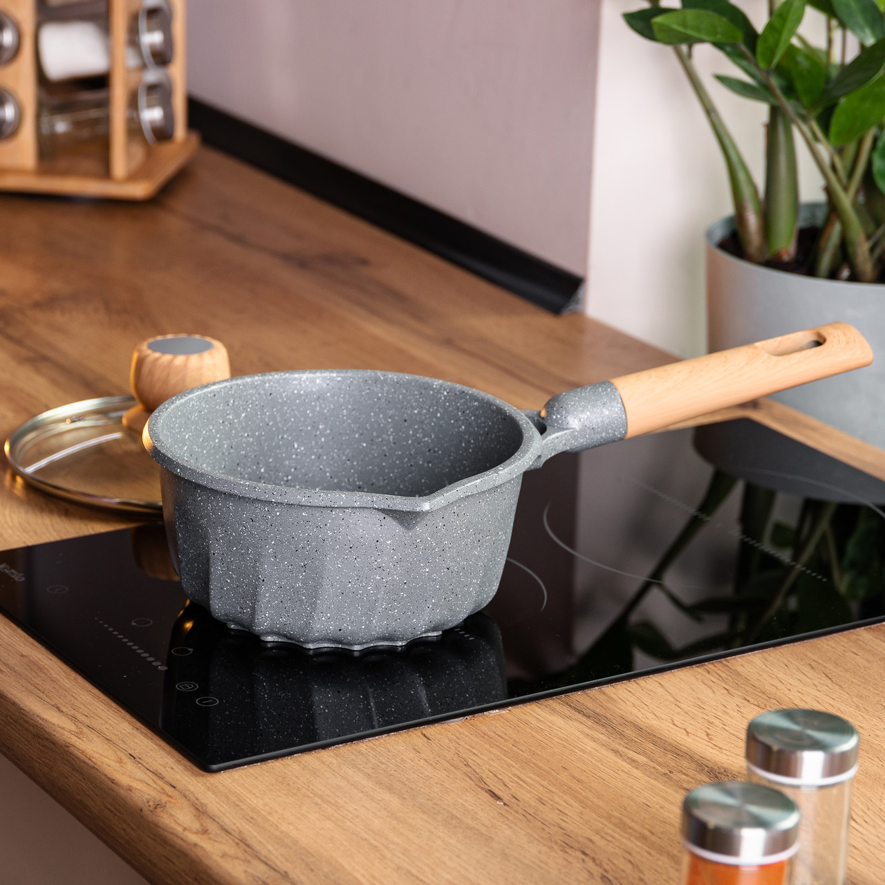 Сотейник з антипригарним покриттям 2,9 л з товстим дном Ø 18 см MGC