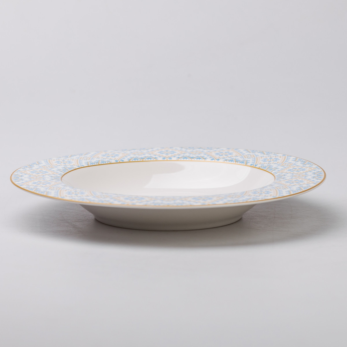 Тарілка супова керамічна 21.5 см з орнаментом