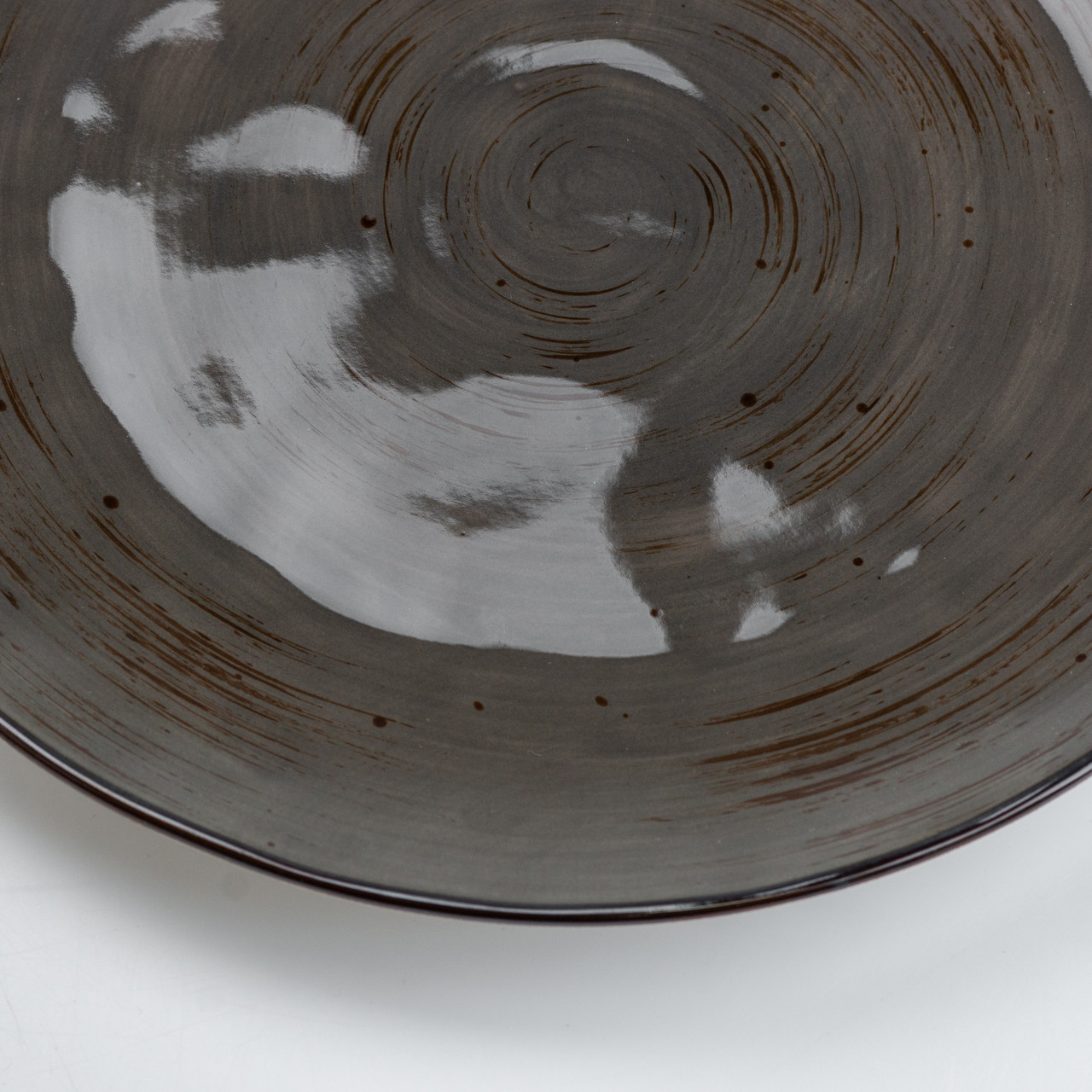 Тарілка сервірувальна кругла 26 см плоска керамічна коричнева