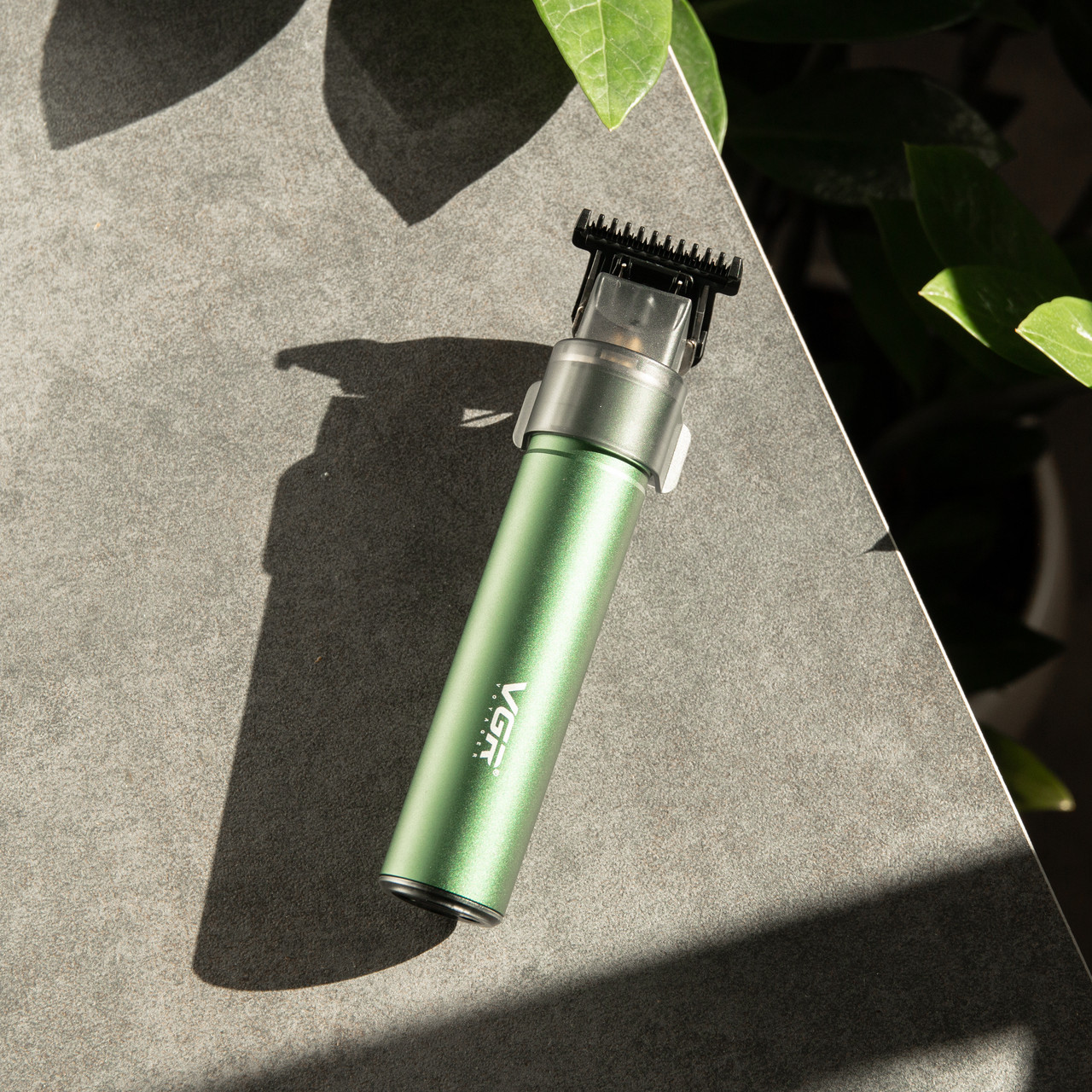 Тример для стрижки VGR HP-V-186 професійний зелений