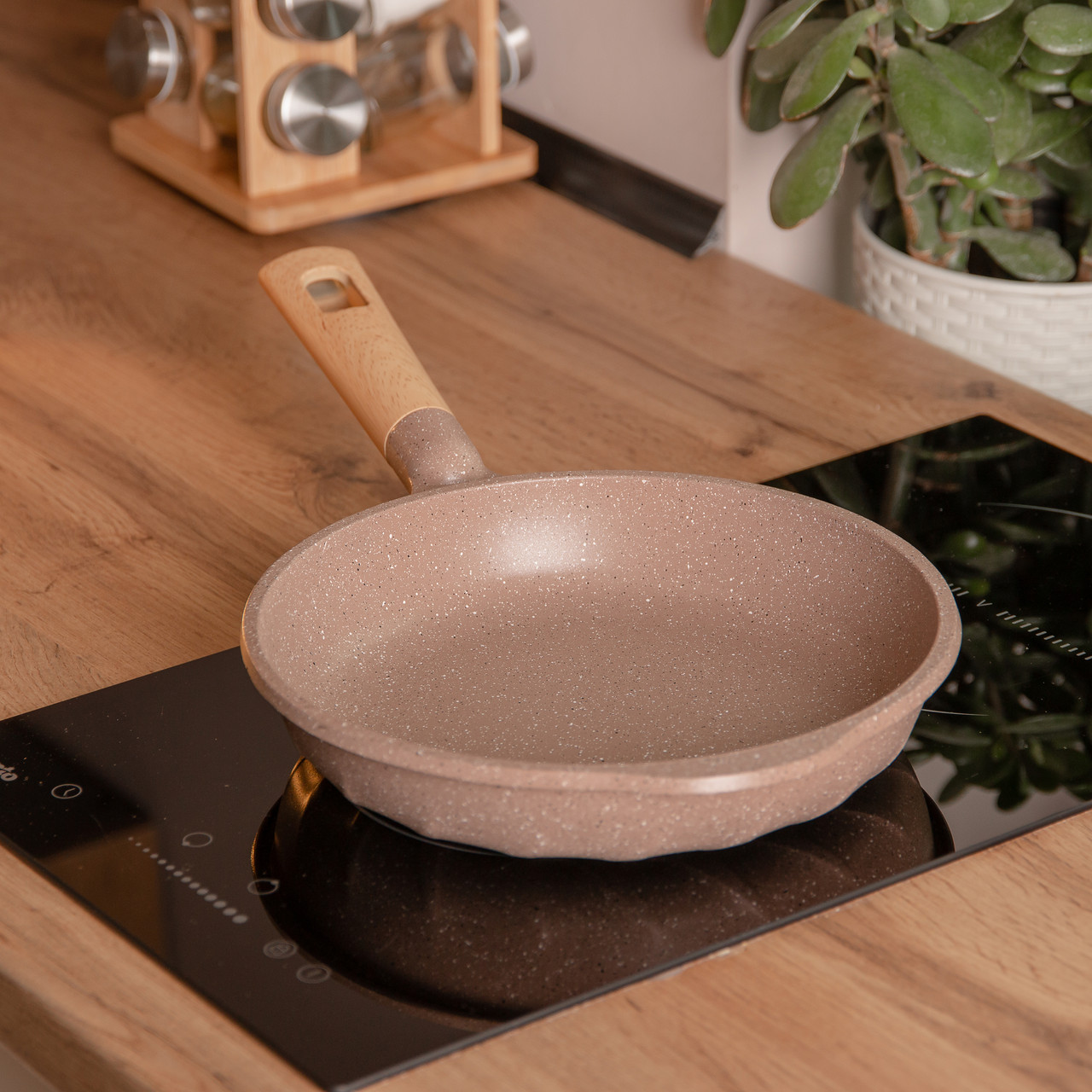 Алюмінієва сковорода 2,8 л з мармуровим антипригарним покриттям Ø 28 см, товсте дно MGC кавовий