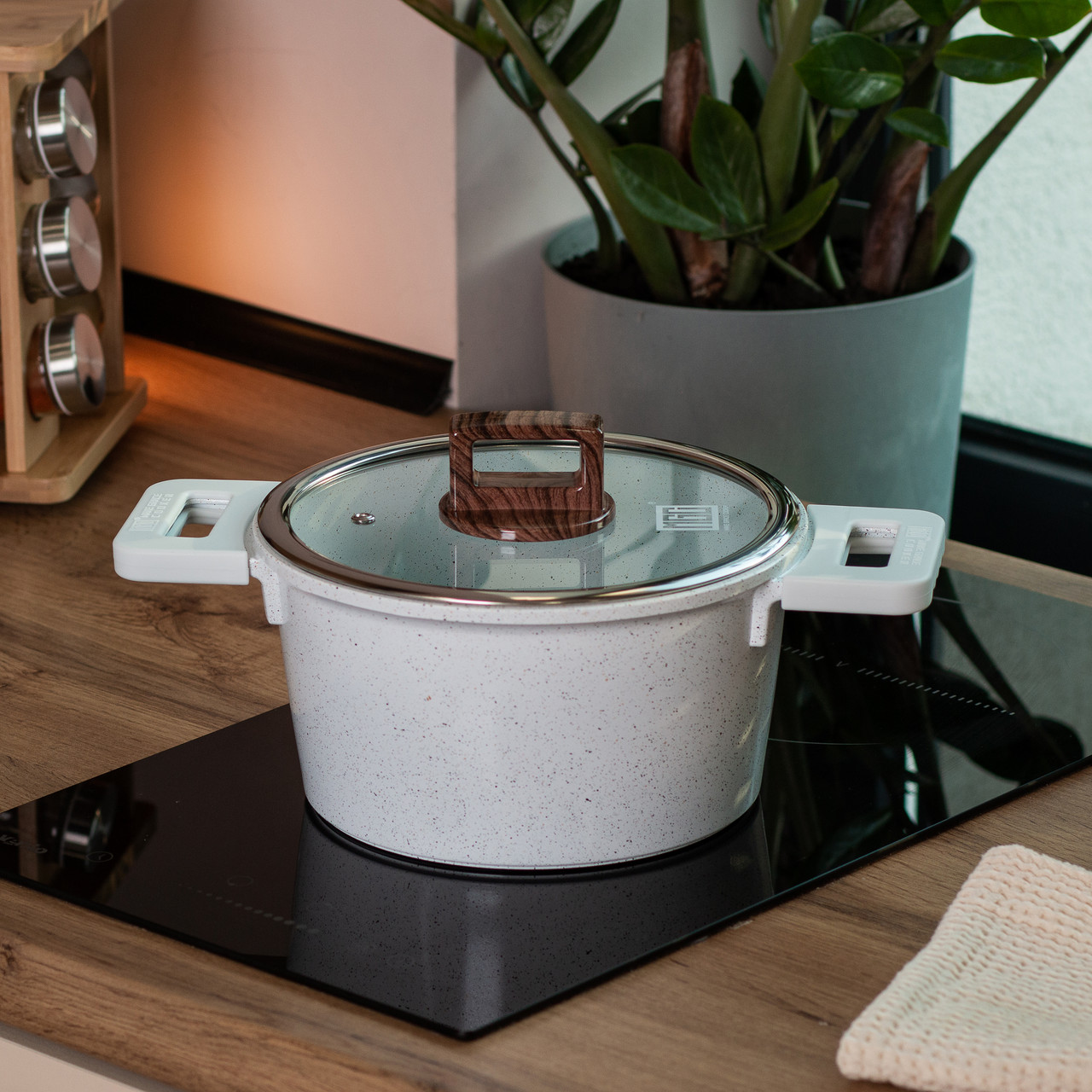 Алюмінієва каструля з керамічним покриттям антипригарним Ø 24 см Біла MGC