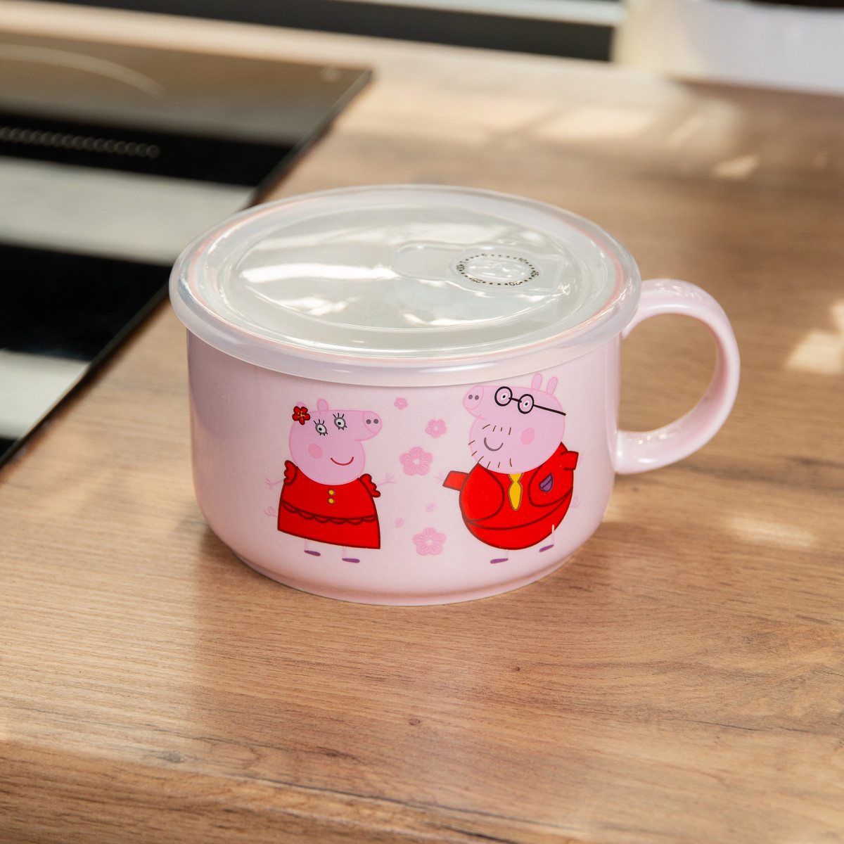 Миска для локшини керамічна 770 мл із герметичною кришкою, рожева