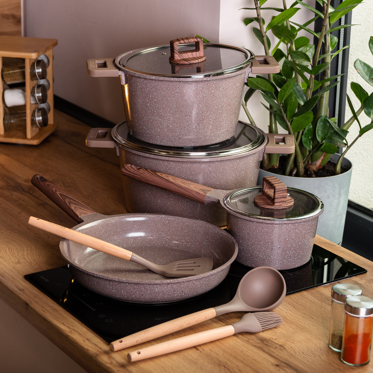 Набір посуду алюміній з товстим дном MGC з лопаткою, ополоником і пензликом кавовий