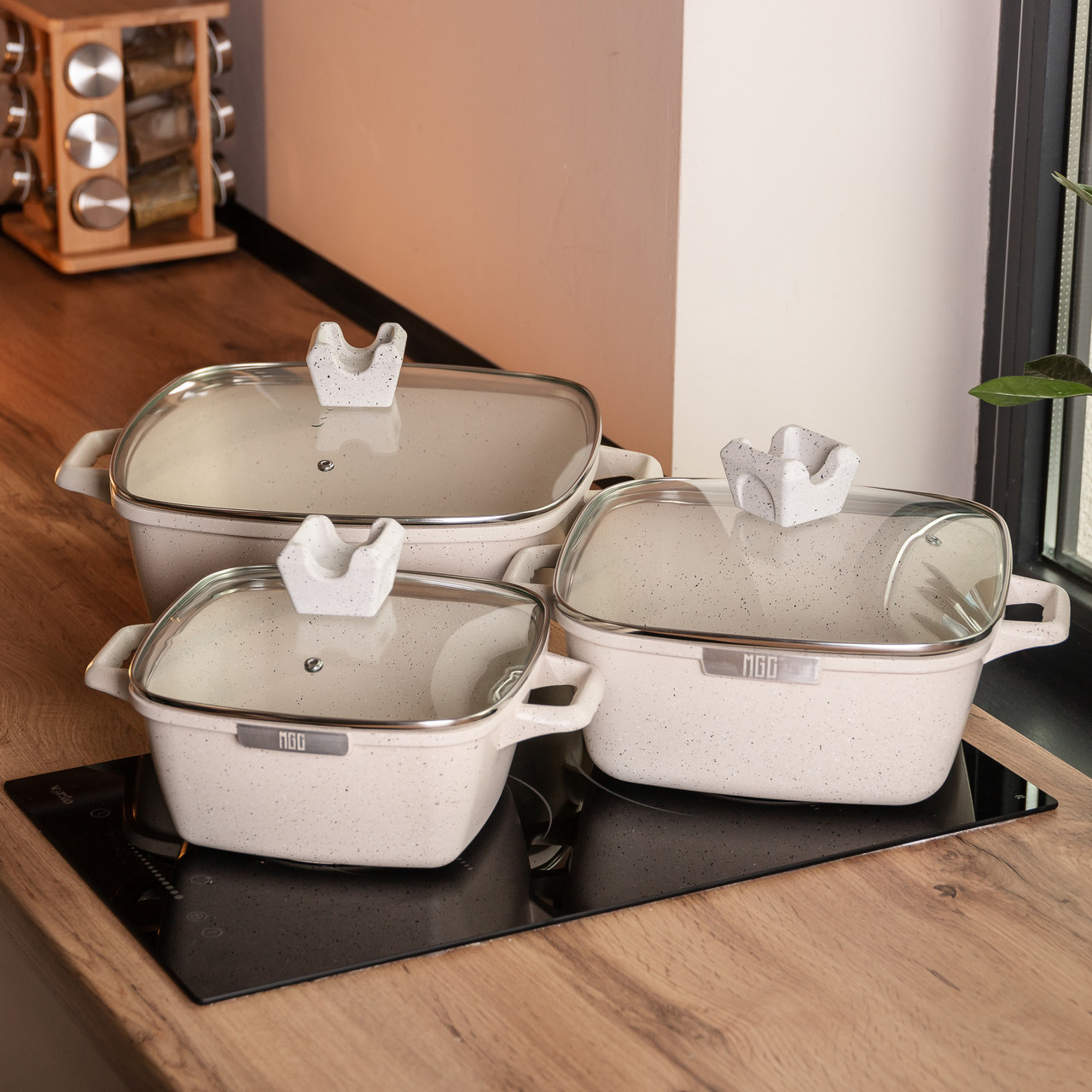 Набір з 3 квадратних каструль, 20, 24, 28 см, алюміній, товсте дно MGC