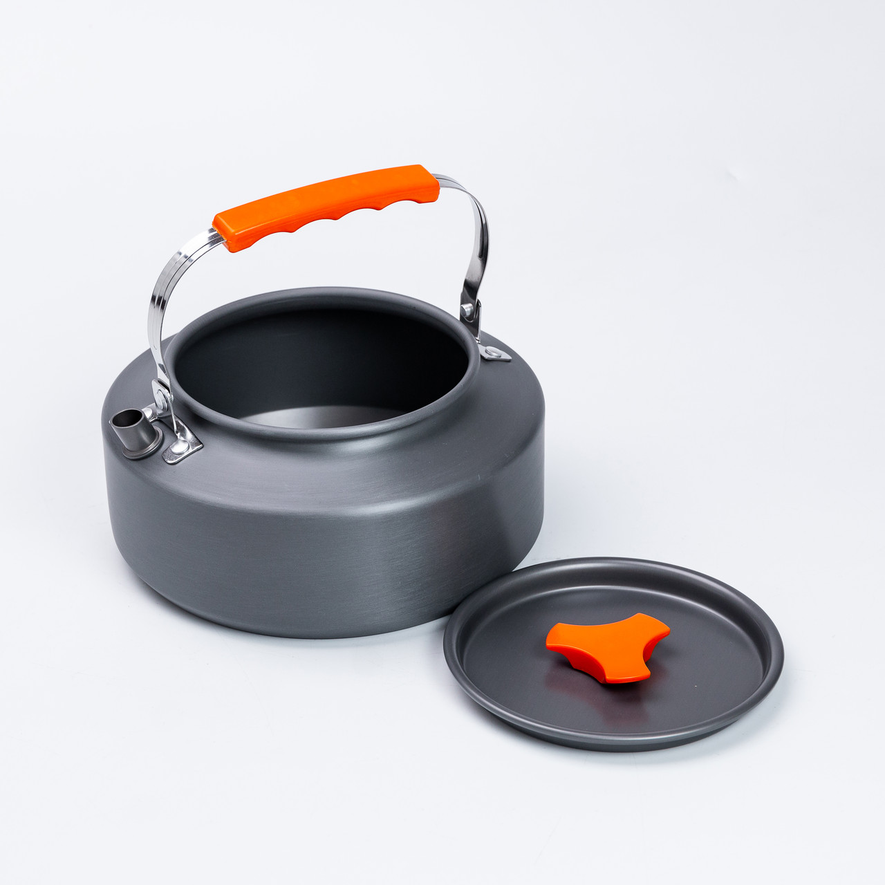 Набір туристичного посуду в сумці для походу та кемпінгу: каструля, сковорода, чайник