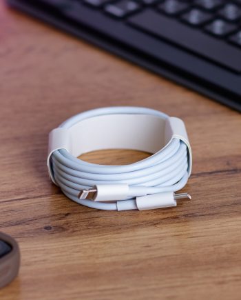 Кабель для зарядження USB-C/lightning 1 м білий