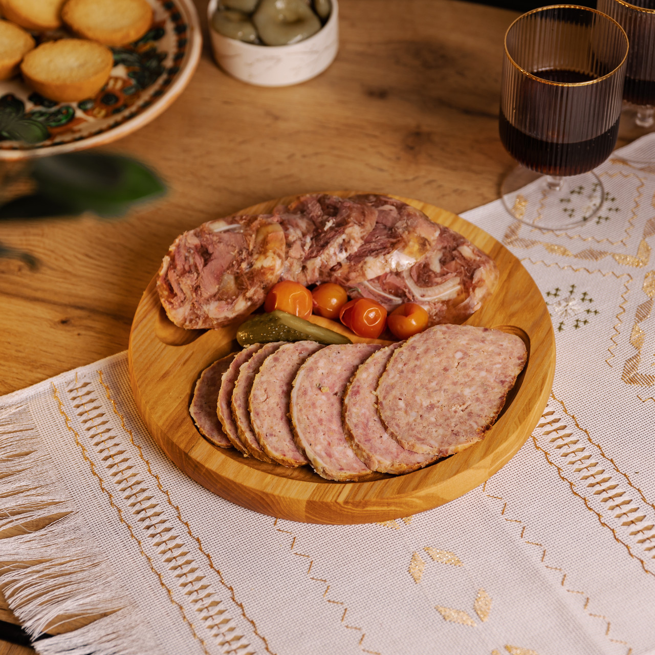 Менажниця дерев'яна 25 см кругла на 2 секції