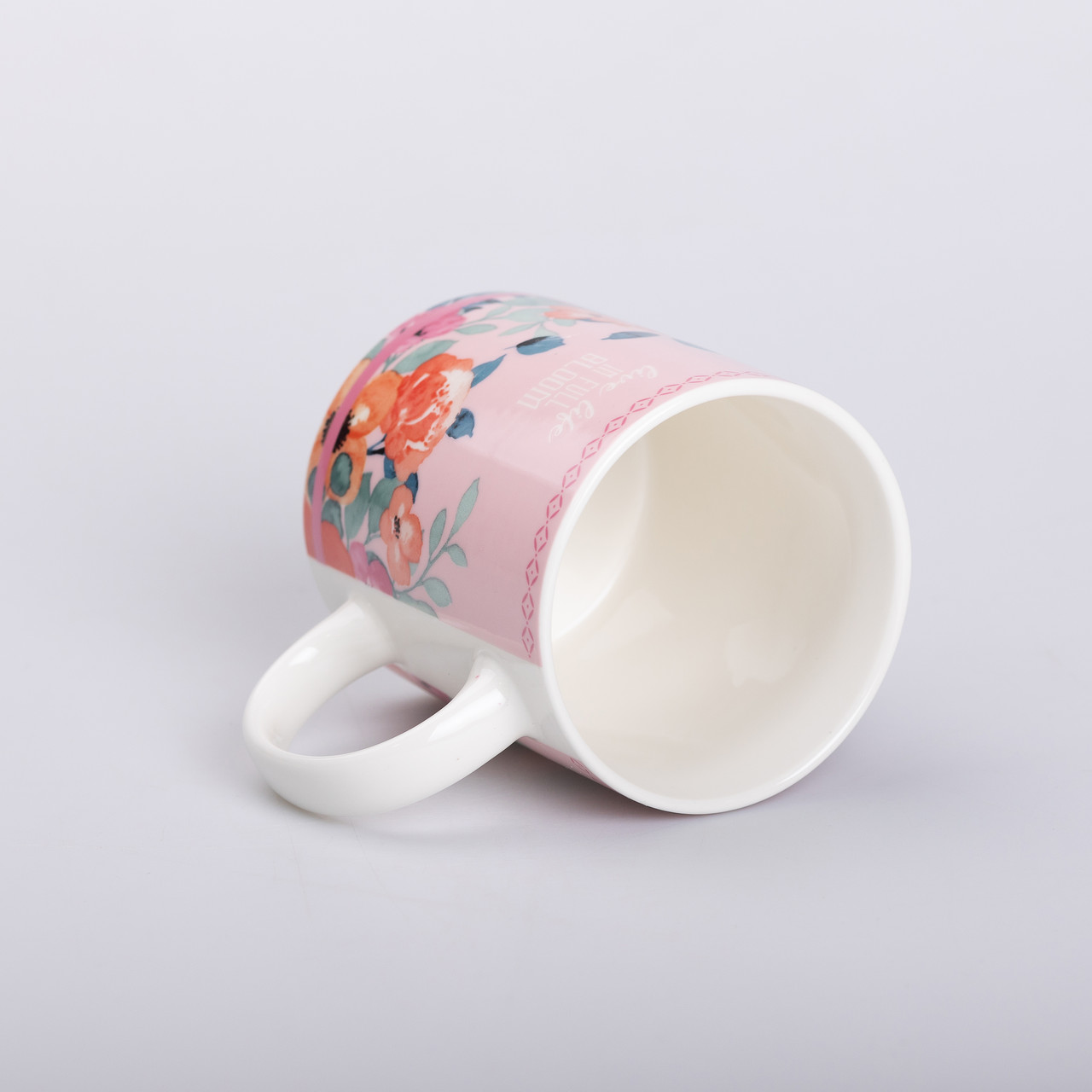 Чашка керамічна з квітковим принтом 400 (мл) для чаю та кави Рожева