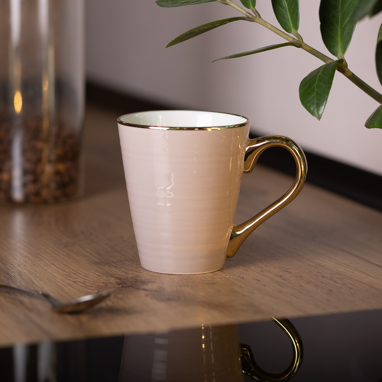 Чашка керамічна із золотим обідком та позолоченою ручкою 320 (мл) Кремова