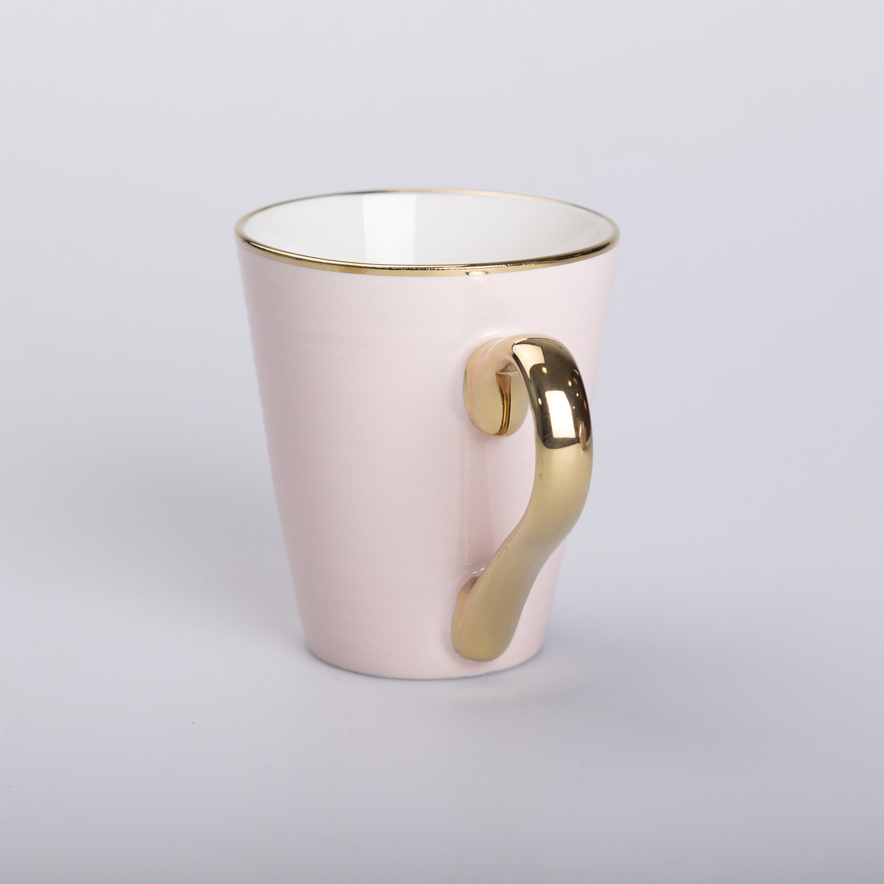 Чашка керамічна із золотим обідком та позолоченою ручкою 320 (мл) Рожева