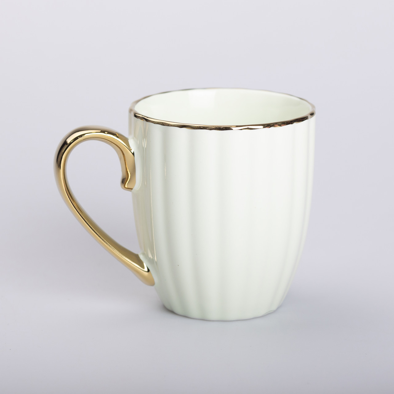 Чашка керамічна із золотим обідком і золотою ручкою 420 (мл) М&apos;ятний