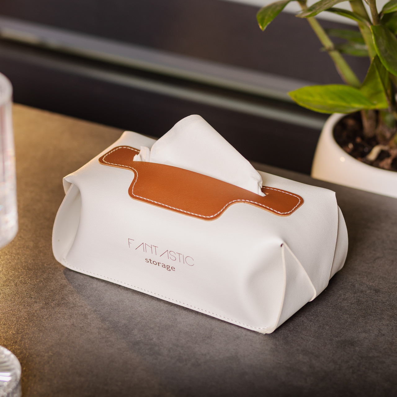 Серветниця автомобільна 21х12х8 см контейнер для серветок, Білий