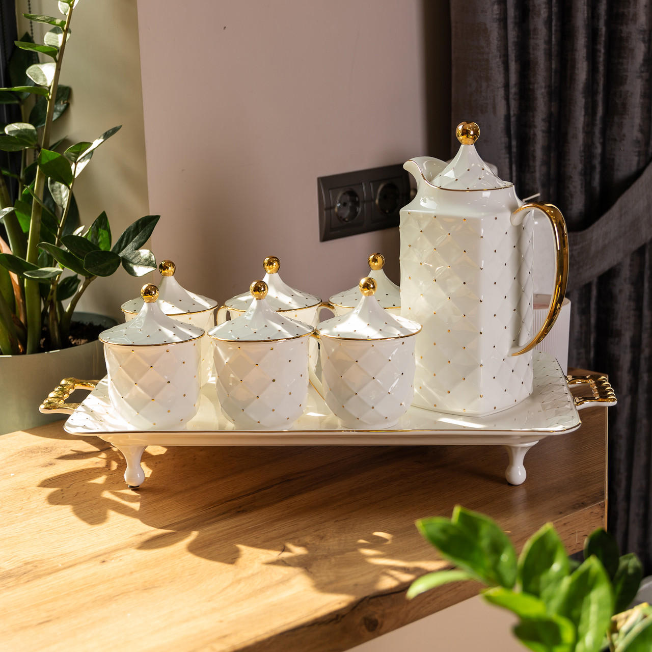 Чайний набір на 6 персон, із заварювальним чайником, білий.
