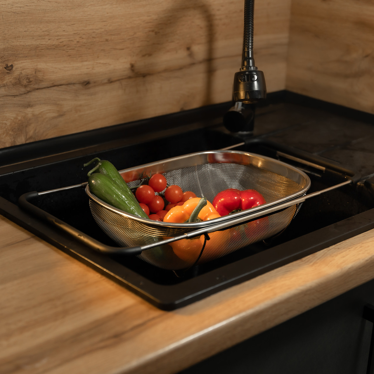 Друшляк сито на раковину для миття овочів та фруктів 36х25х10.5 см з нержавіючої сталі