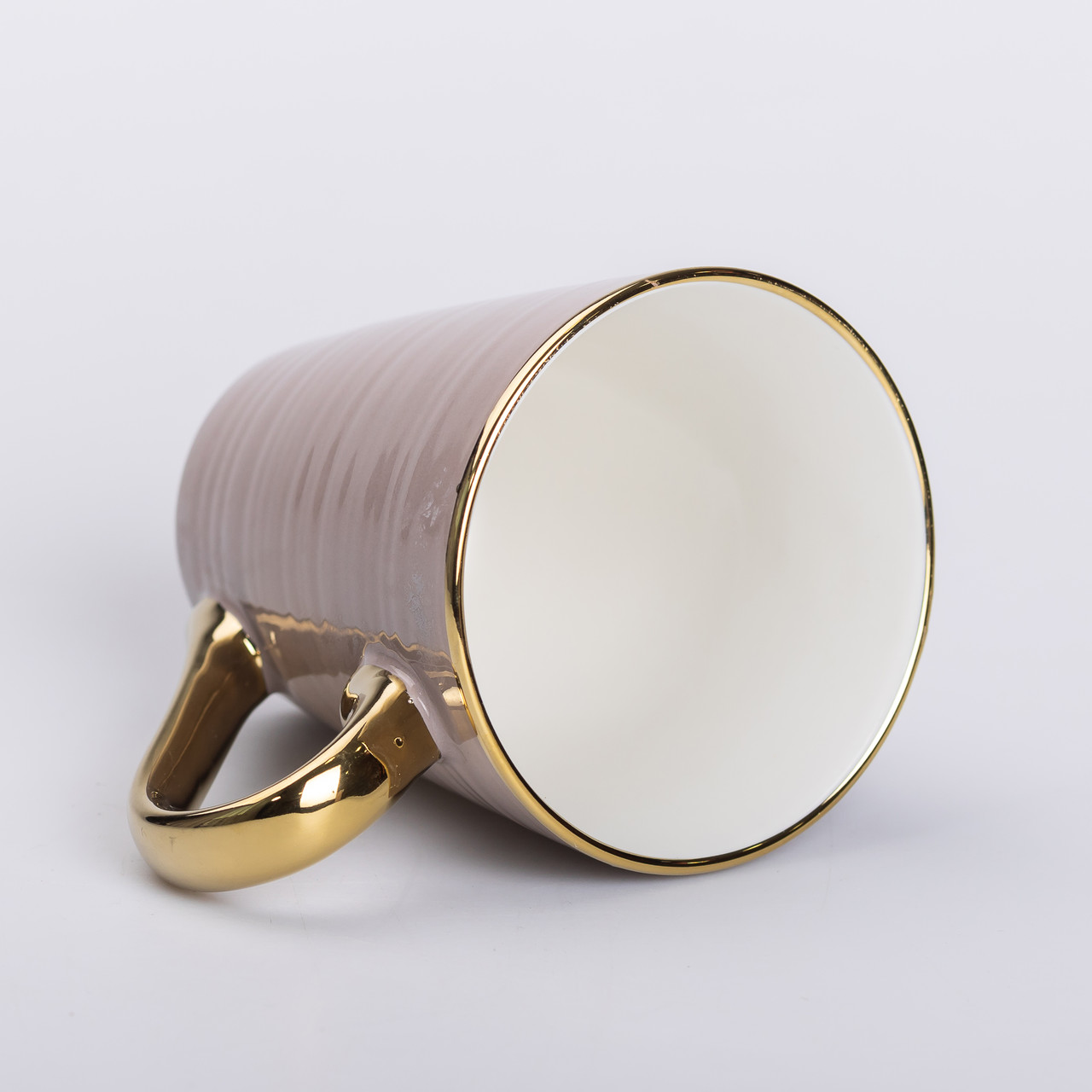 Чашка керамічна із золотим обідком та позолоченою ручкою 320 (мл) Кремова