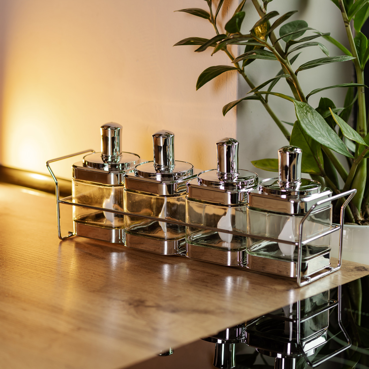 Набір банок для сипучих продуктів 4 штуки 350 мл скляні на підставці