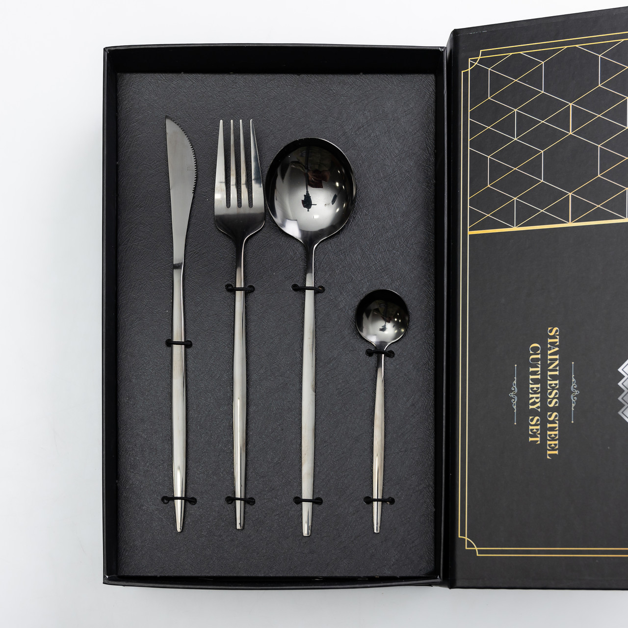 Набір столових приборів 24 предмети набір ложок виделок і ножів на 6 персон Чорний