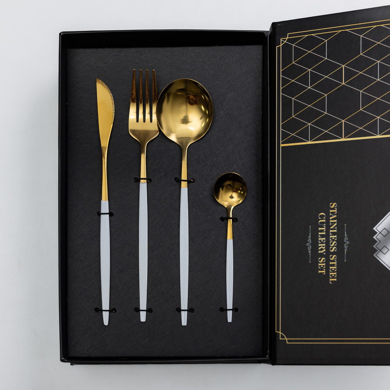 Набір столових приборів 24 предмети столовий набір на 6 персон Золотистий з білим