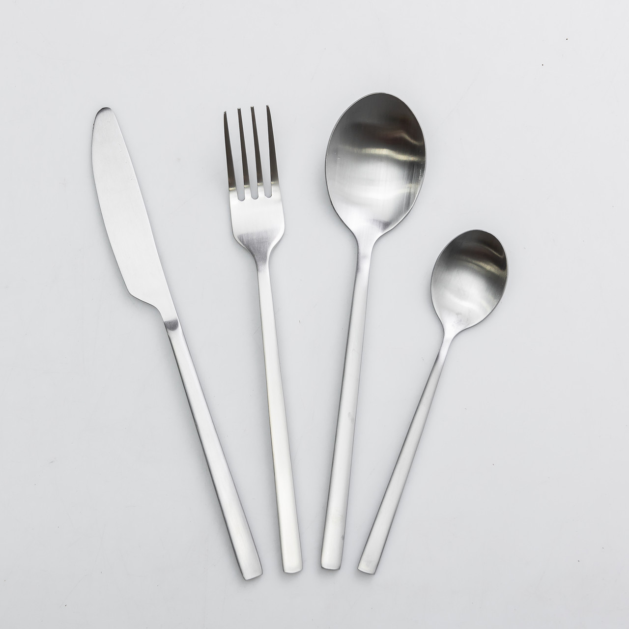 Набір столових приборів на 6 персон 24 предмети столовий набір приборів Сріблястий