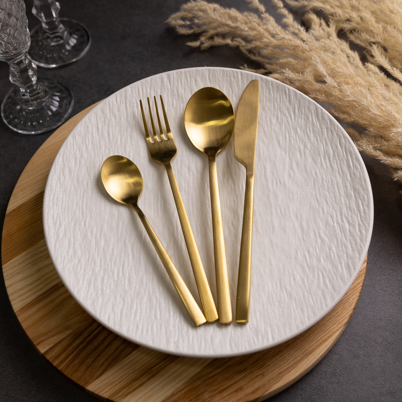 Набір столових приборів на 6 персон 24 предмети столовий набір приборів Золотистий