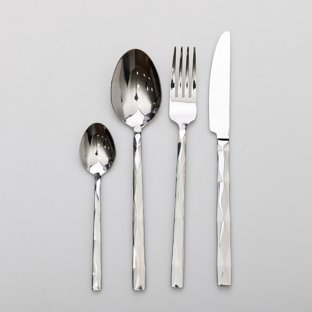 Набір столових приборів на 6 персон набір ложок виделок і ножів 24 предмети в коробці Срібло