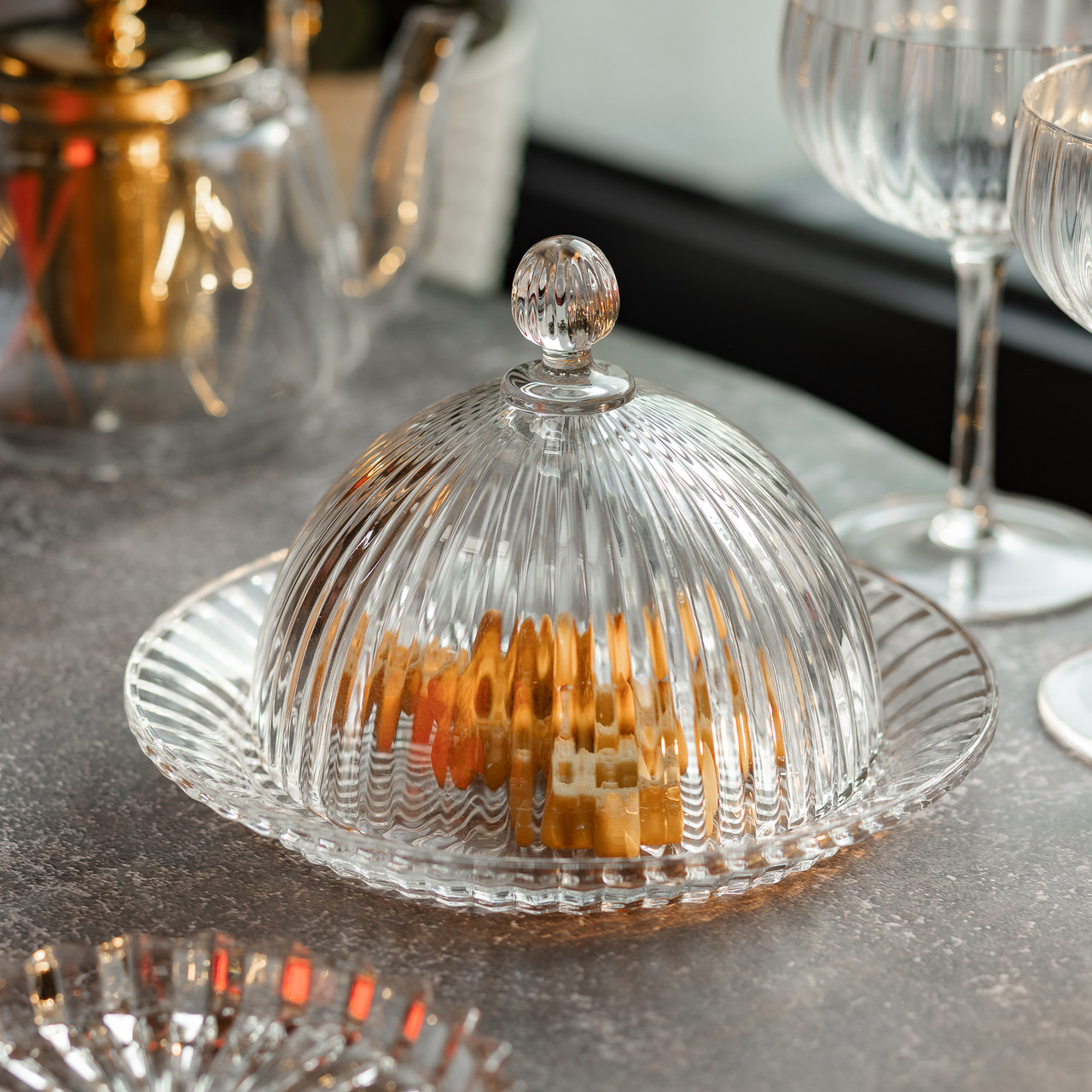 Блюдо сервірувальне з кришкою Ø 20 см скляне прозоре для десертів, випічки, фруктів