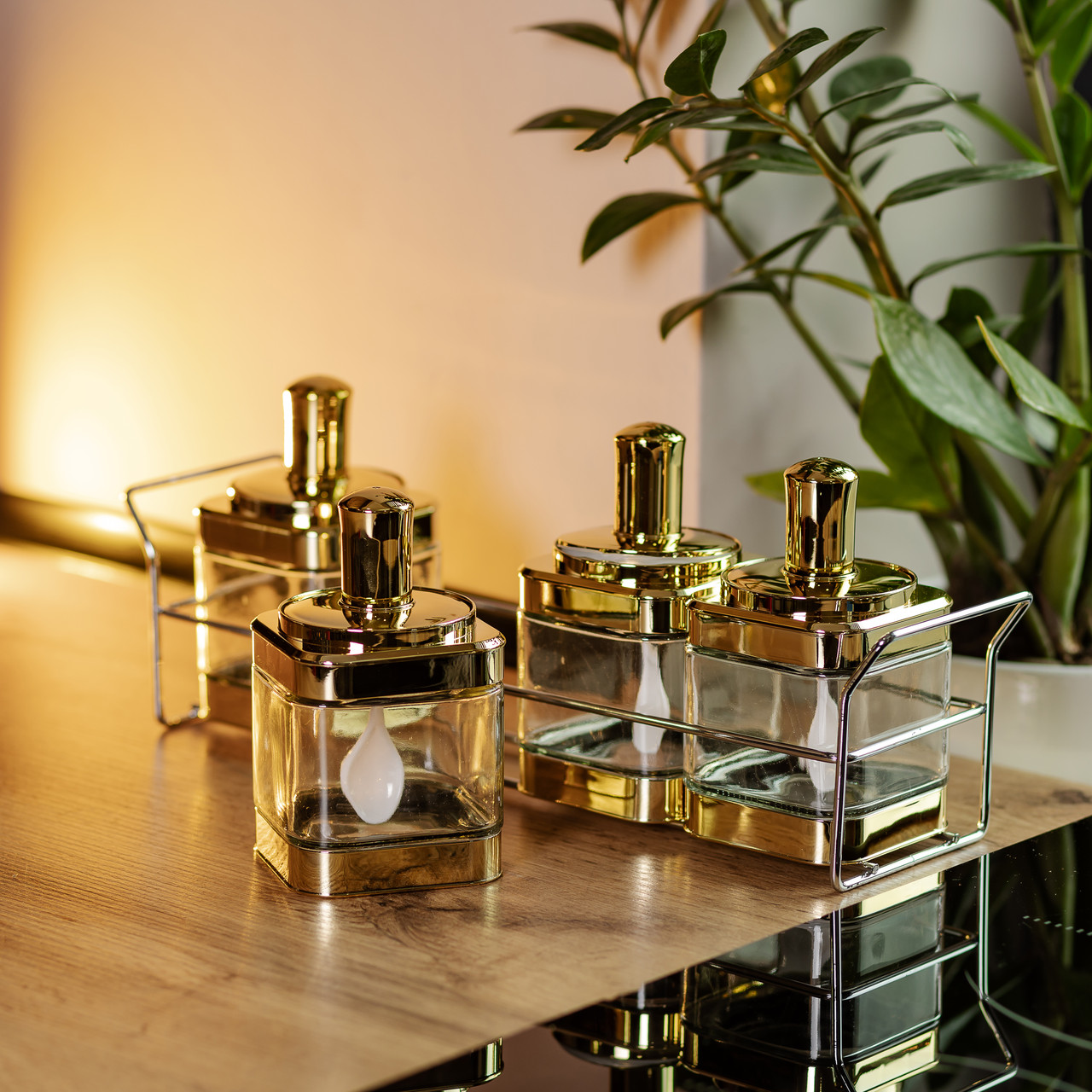 Набір банок для сипучих продуктів 4 штуки 350 мл скляні на металевій підставці