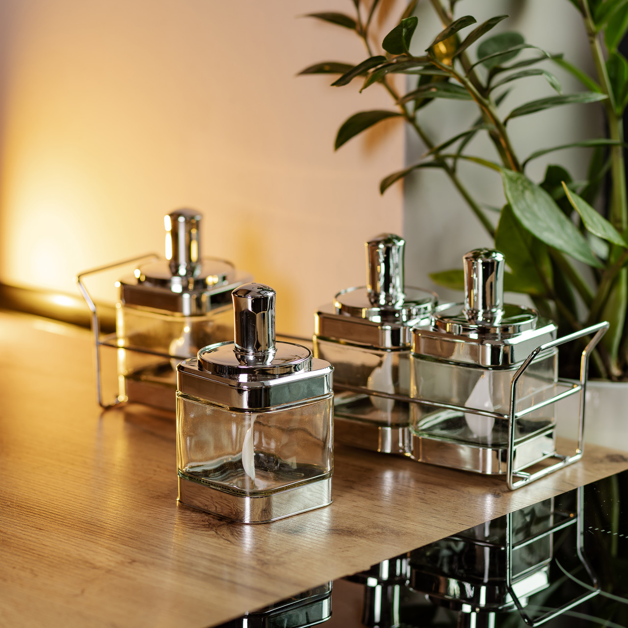 Набір банок для сипучих продуктів 4 штуки 350 мл скляні на підставці