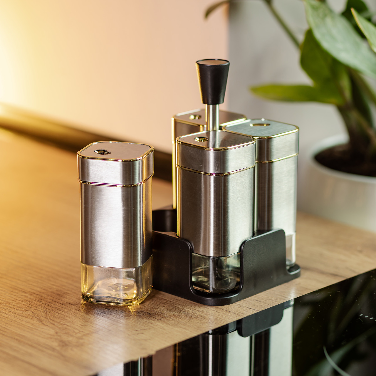Набір ємностей для спецій 4 шт на підставці 120 мл Хром