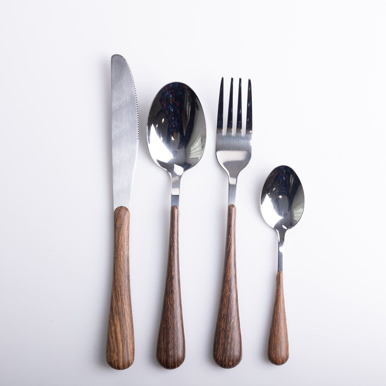 Набір столових приборів на 6 персон з дерев'яними ручками на підставці столові прибори 24 шт Срібло