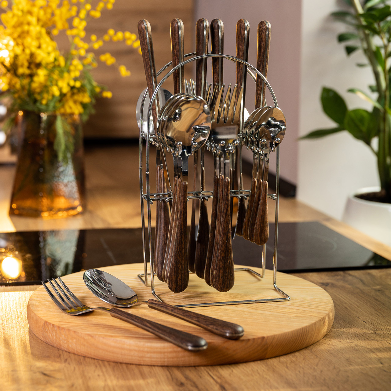 Набір столових приборів на 6 персон з дерев'яними ручками на підставці столові прибори 24 шт Срібло