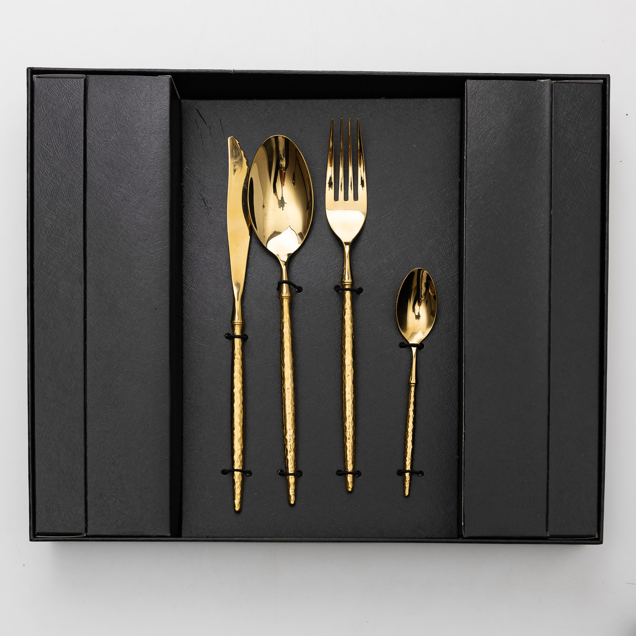 Набір столових приборів золото на 6 персон 24 предмети ложки, виделки, ножі Золото