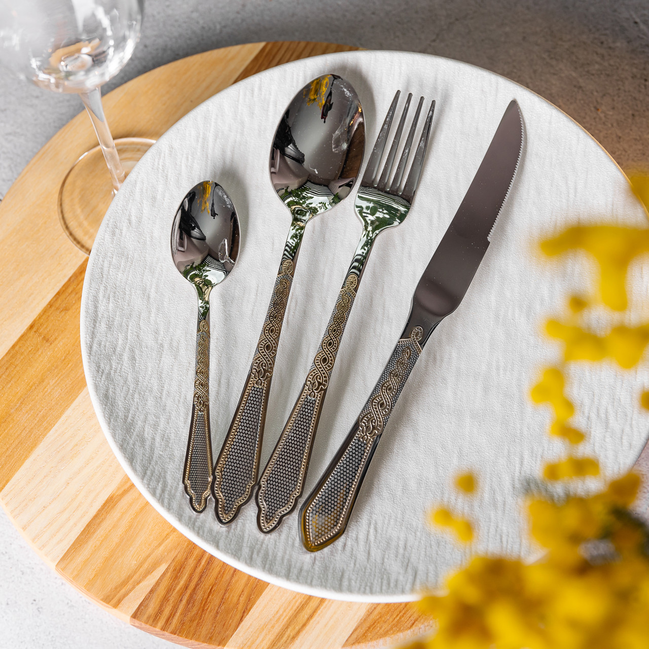 Набір столових приладів золото на 6 персон комплект столових приладів 24 предмети Срібло із золотом