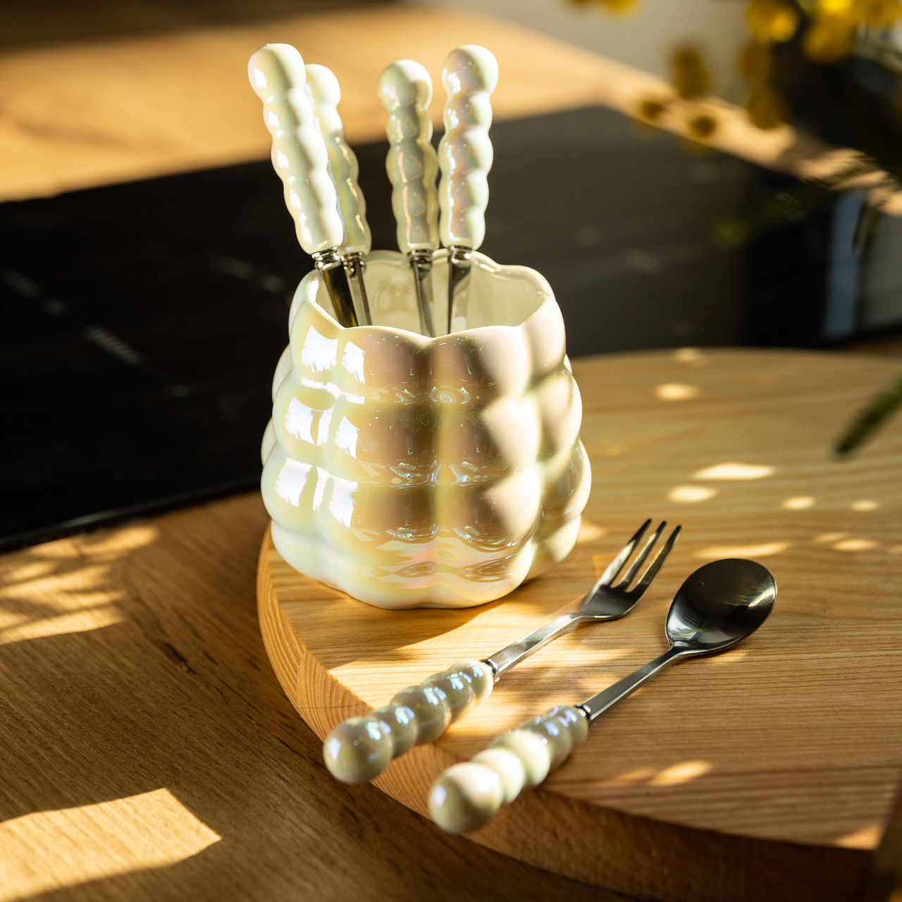 Набір десертних виделок і ложок на 3 персони з підставкою з кераміки 7 предметів Перламутровий