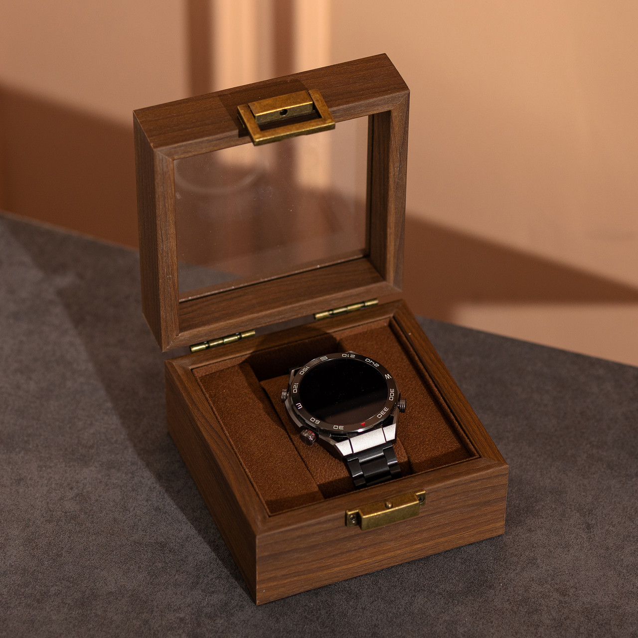 Дерев'яна скринька для наручного годинника 12×12×7.4 см